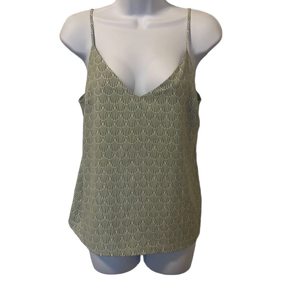 Gilli Green Seashell Print Flowy Cami Adjustable‎ Tank Top Deep V Neck Small NWT
